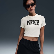 Camiseta Nike Sportswear Slim Cropped - Feminina
