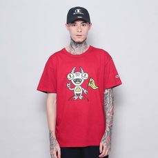 Camiseta Masculina Champion We Are Not Alone