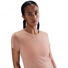 Camiseta Nike Sportswear Chill Knit Feminina