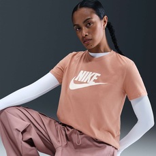 Camiseta Nike Sportswear Essentials Feminina