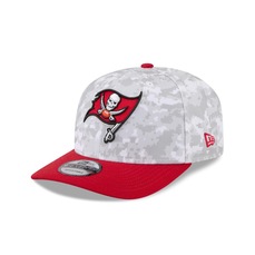 Boné New Era 9Seventy Tampa Bay Buccaneers NFL Salute Service 2025 Masculino