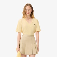 Imagem do produto Camiseta de Algodão com Gola V e Caimento Relaxado Lacoste Feminina na posição 3 de 5