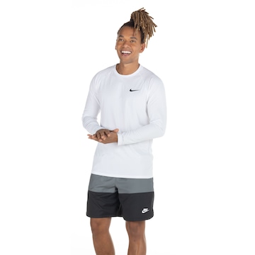 Camiseta Manga Longa Masculina Nike com Proteção UPF40+ Essential