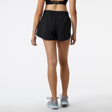 Shorts New Balance Accelerate - Feminino