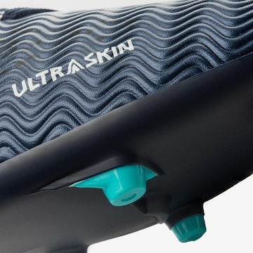 Chuteira de Campo Umbro Ultraskin - Adulto