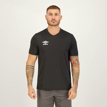 Camiseta Umbro Striker Premium - Masculina