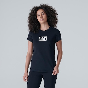 Camiseta New Balance Essentials Logo - Feminina