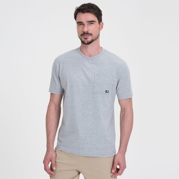 Camiseta New Balance Essentials - Masculina