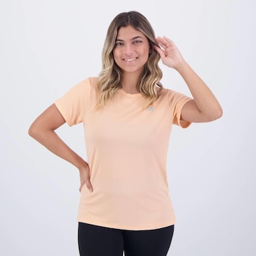 Camiseta New Balance Sport Essentials - Feminina