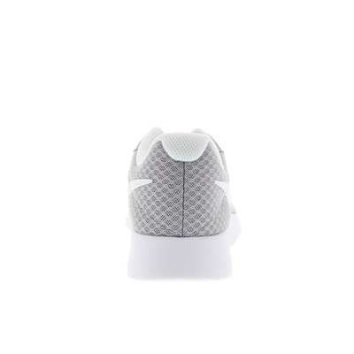 Tênis Nike Tanjun - Feminino - Foto 4