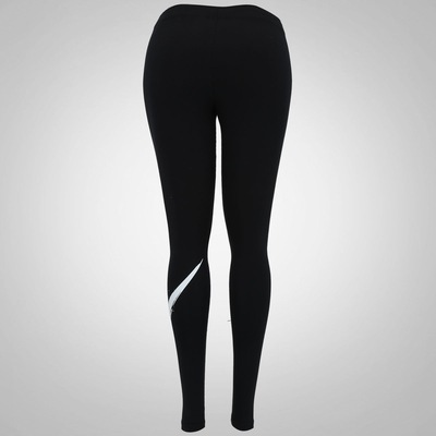 Calça Legging Nike Club Swoosh - Feminina - Foto 4