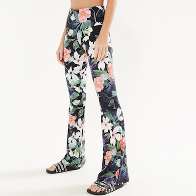 Calça Flare Farm Rio Floral Manaus - Feminina - Foto 2