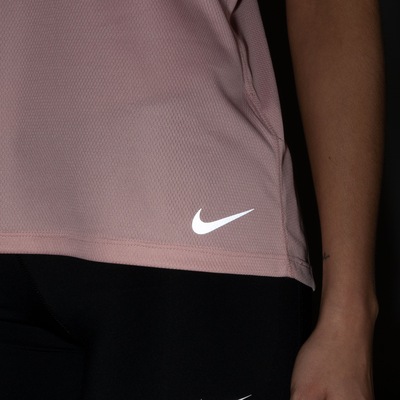 Camiseta Regata Nike Run Tank - Feminina - Foto 4