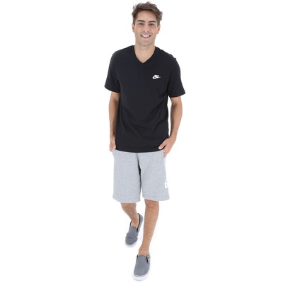 Camiseta Nike Club Vneck - Masculina - Foto 5