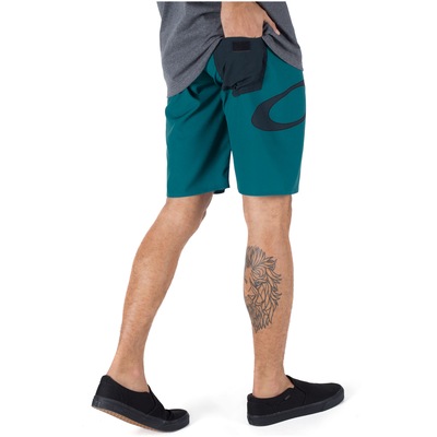 Bermuda Oakley Hole Sheet Block - Masculina - Foto 3