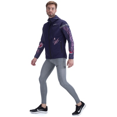 Jaqueta Corta-Vento com Capuz Nike Rise 365 Wildrunner - Masculina - Foto 5