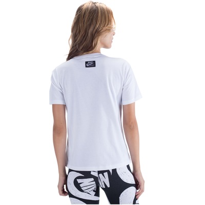 Camiseta Nike Sportswear Icon Clash SS Top GFX - Feminina - Foto 3