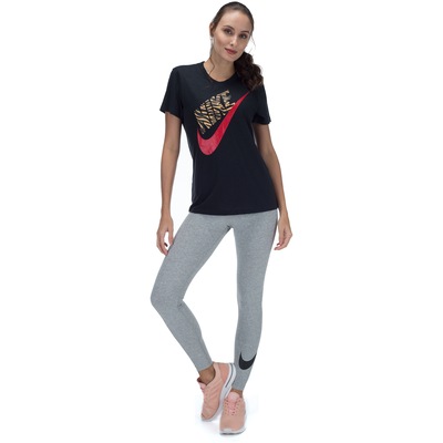 Camiseta Nike Sportswear Tee Prep Futura 1 - Feminina - Foto 4