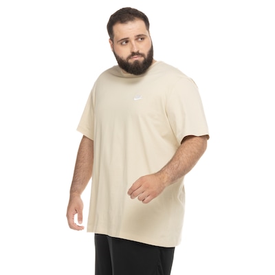 Camiseta Nike Sportwear Club - Masculina - Foto 3