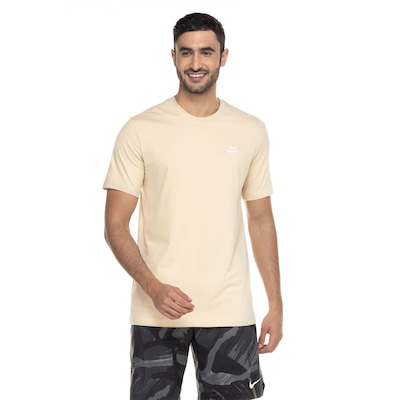 Camiseta Nike Sportwear Club - Masculina - Foto 2