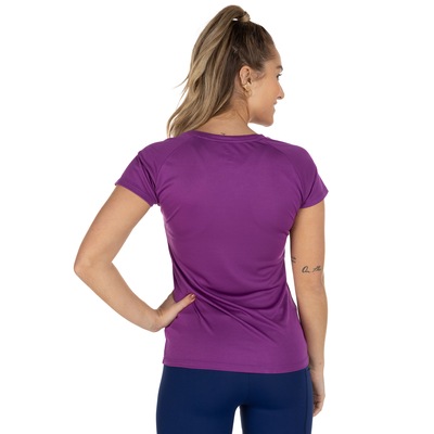 Camiseta ASICS Manga Curta Basic Logo - Feminina - Foto 3