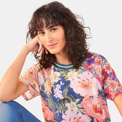 Camiseta Farm Manga Curta Patch Chita Maxi Filipinas - Feminina - Foto 1