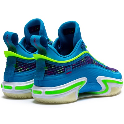 Tênis Jordan Nike Marvel Low Luka - Masculino - Foto 5