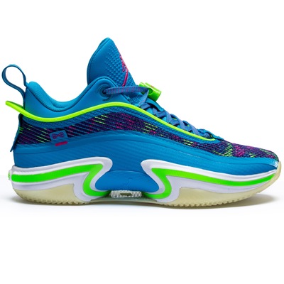 Tênis Jordan Nike Marvel Low Luka - Masculino - Foto 2