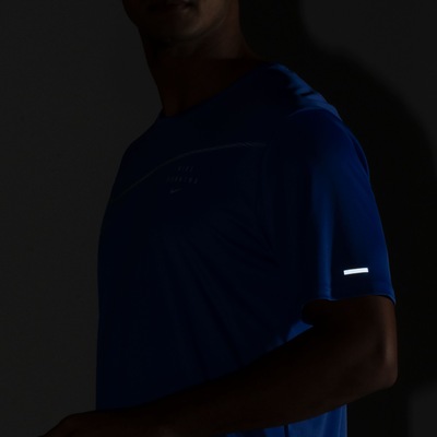 Camiseta Nike Manga Curta Dri-fit UV Run Dvn - Masculina - Foto 5