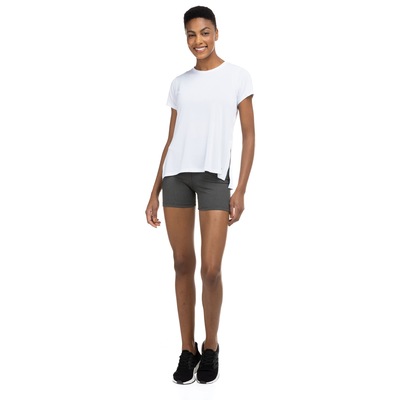 Camiseta Respirável Cava Tradicional Oxer Manga Curta com Abertura Lateral - Feminina - Foto 4