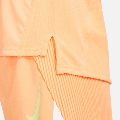 Camiseta Nike Manga Curta Dri-Fit Race Top SS - Feminina - Foto 4