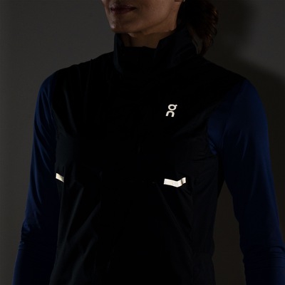 Colete On Running Weather Vest - Feminino - Foto 4