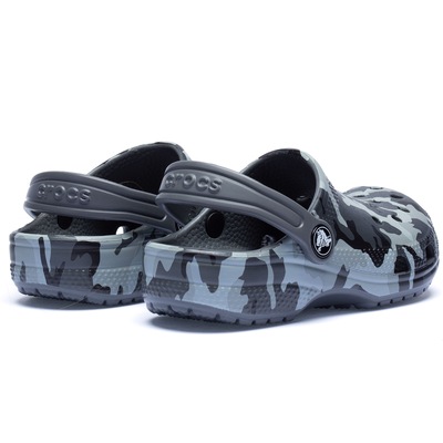Sandália Crocs Júnior Classic Camo Clog K - Foto 4