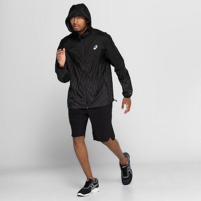 Jaqueta Corta-Vento Masculina ASICS com Capuz Ultraleve Faster - Foto 4