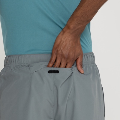 Bermuda Masculina Nike Challenger 9 Length - Foto 5