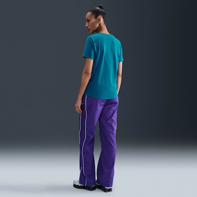 Camiseta Feminina Nike Manga Curta Sportswear Essential Icon - Foto 6