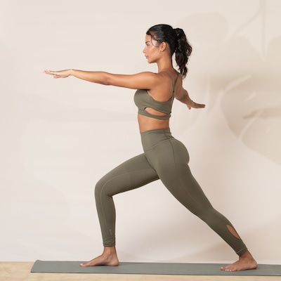 Top Fitness com Bojo adidas Baixa Sustentação Yoga - Foto 6