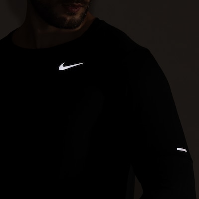 Camiseta Masculina Nike Manga Longa Dri-Fit Element Crew - Foto 3