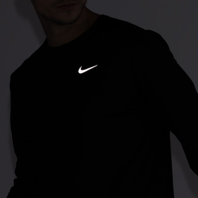 Camiseta Masculina Nike Manga Longa Dri-Fit Miler Top - Foto 4