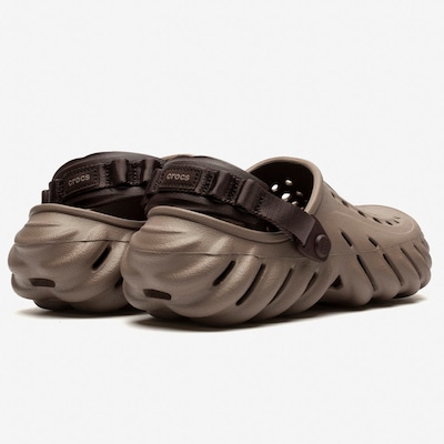 Sandália Crocs Echo Clog - Foto 4