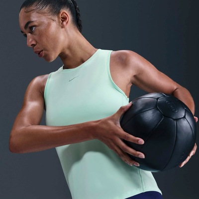 Camiseta Regata Feminina Nike Dri-fit One Classic T - Foto 4