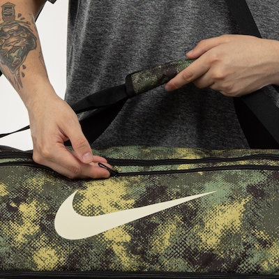 Mala Nike Brasilia Duff 95 Camo AOP 60 Litros - Foto 3