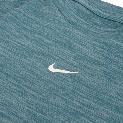 Camiseta Nike Dri-FIT Essential Juvenil - Foto 3