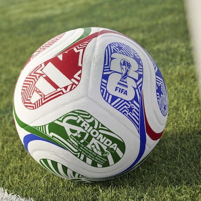 Bola de Futebol adidas Trionda Oficial da Copa do Mundo FIFA 2026 – Club - Foto 3