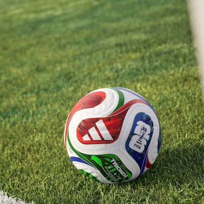 Mini Bola adidas Trionda Oficial da Copa do Mundo FIFA 2026 - Foto 3