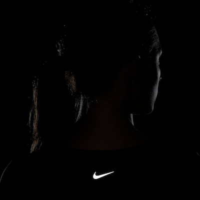 Camiseta Cropped Nike Dri-FIT One Feminina - Foto 6