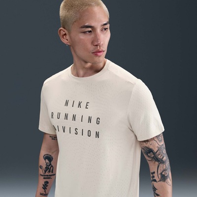 Camiseta Nike Run Div Masculina - Foto 3