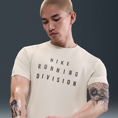 Camiseta Nike Run Div Masculina - Foto 5
