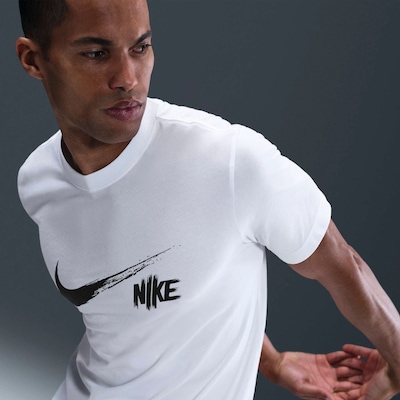 Camiseta Nike Dri-FIT Heritage Masculina - Foto 5