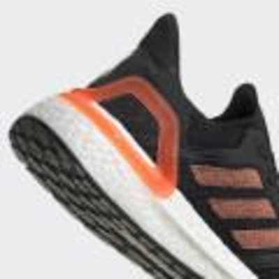 Tênis adidas UltraBoost 20 - Feminino - Foto 2